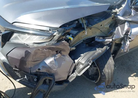 2019 Honda Passport Elite z USA, uszkodzony, nr VIN 5FNYF8H04KB004657